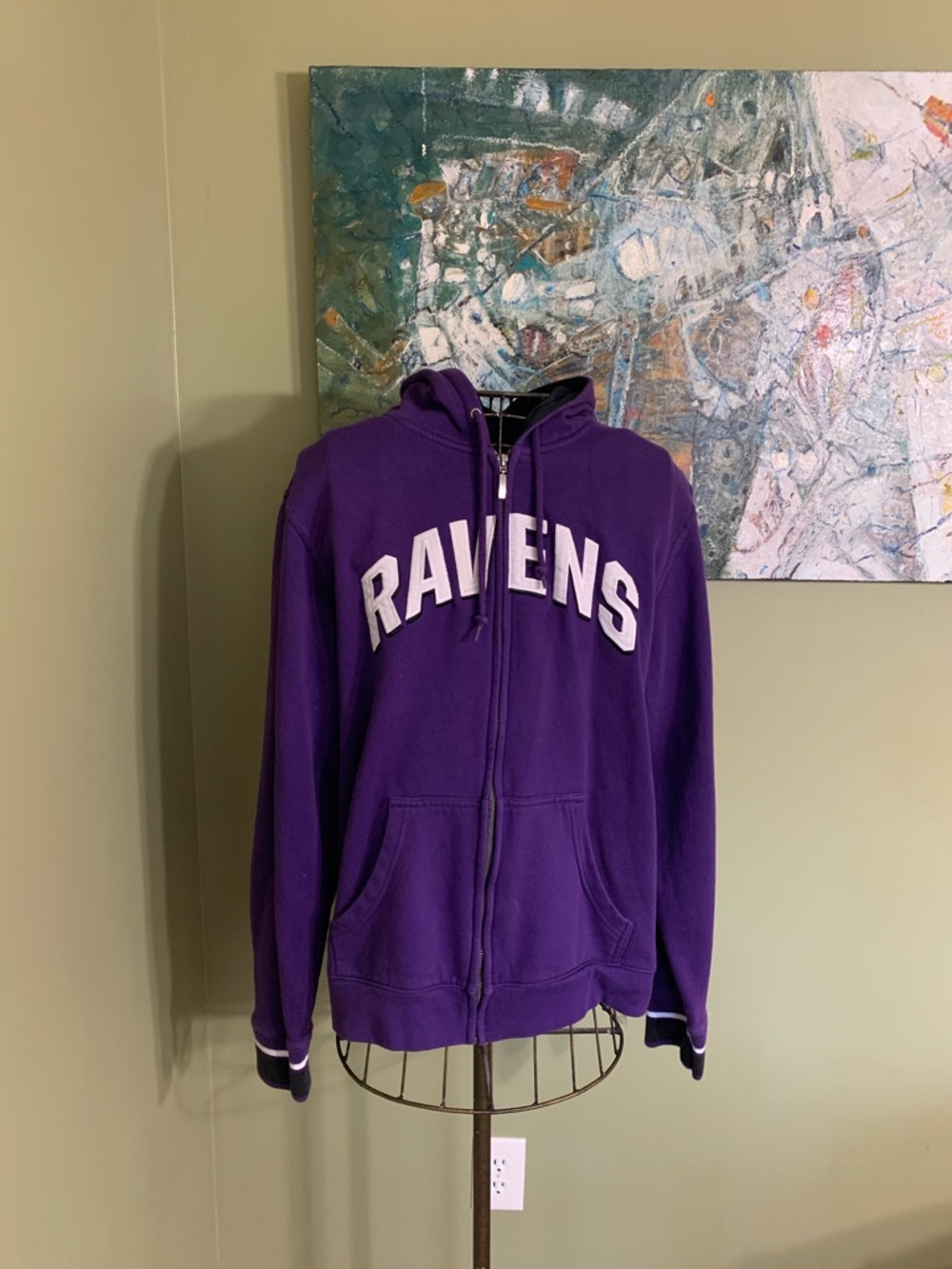 Baltimore Ravens hoodie jacket in size L.